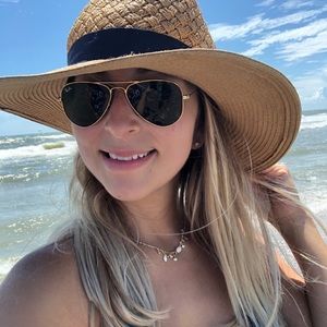 Meet your Posher, Paola